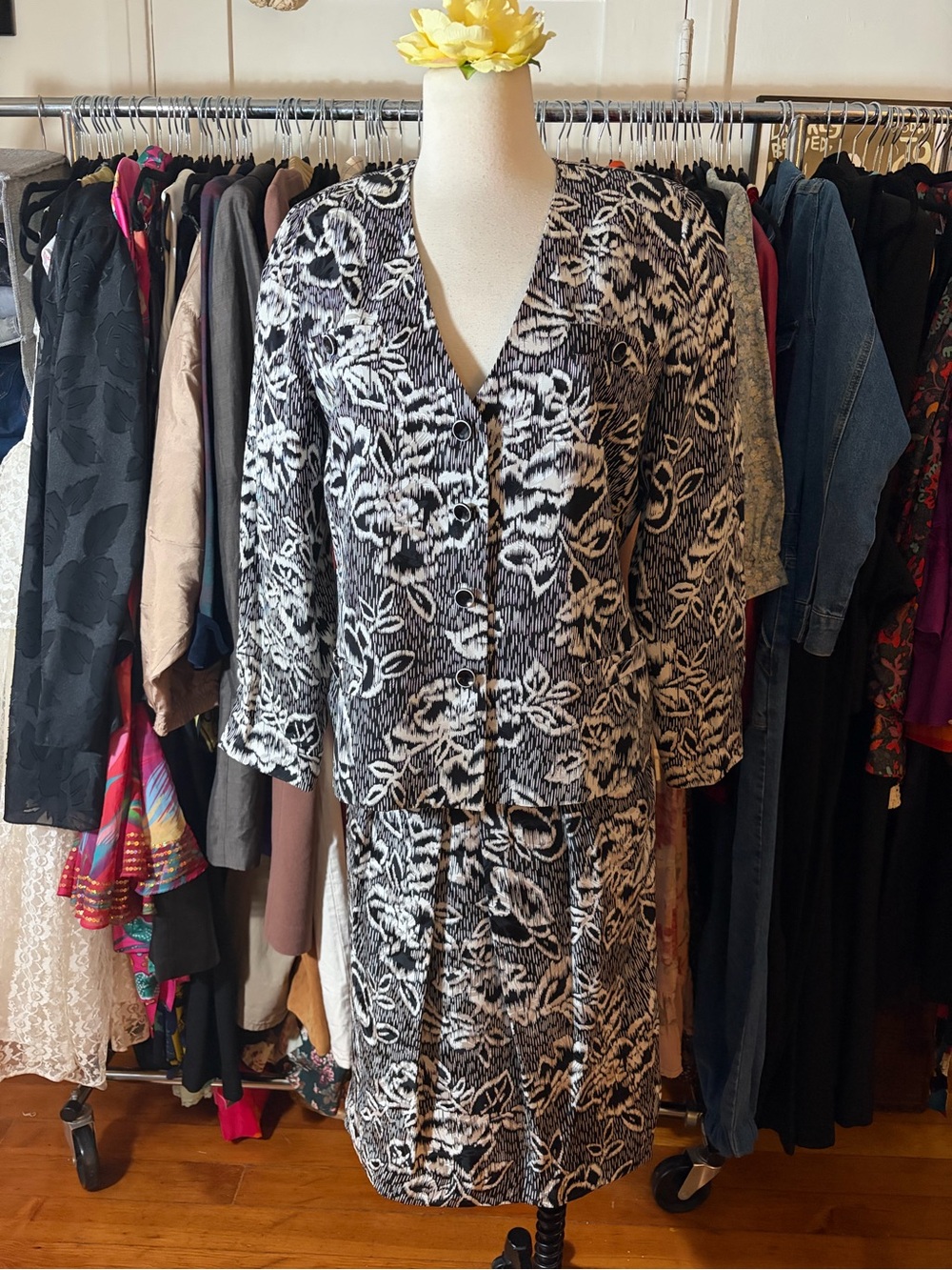 VTG 80s Julie Francis 100% Silk 2-Piece Skirt Suit Set Abstract Floral Sz 12